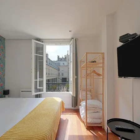 Small Studio Next To Invalides