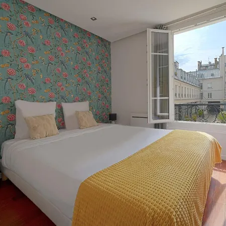 Small Studio Next To Invalides Apartamento